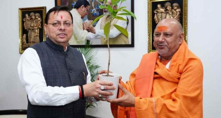 महामंडलेश्वर स्वामी यतींद्रानंद गिरी जी महाराज ने की ऑपरेशन कालनेमि की सराहना